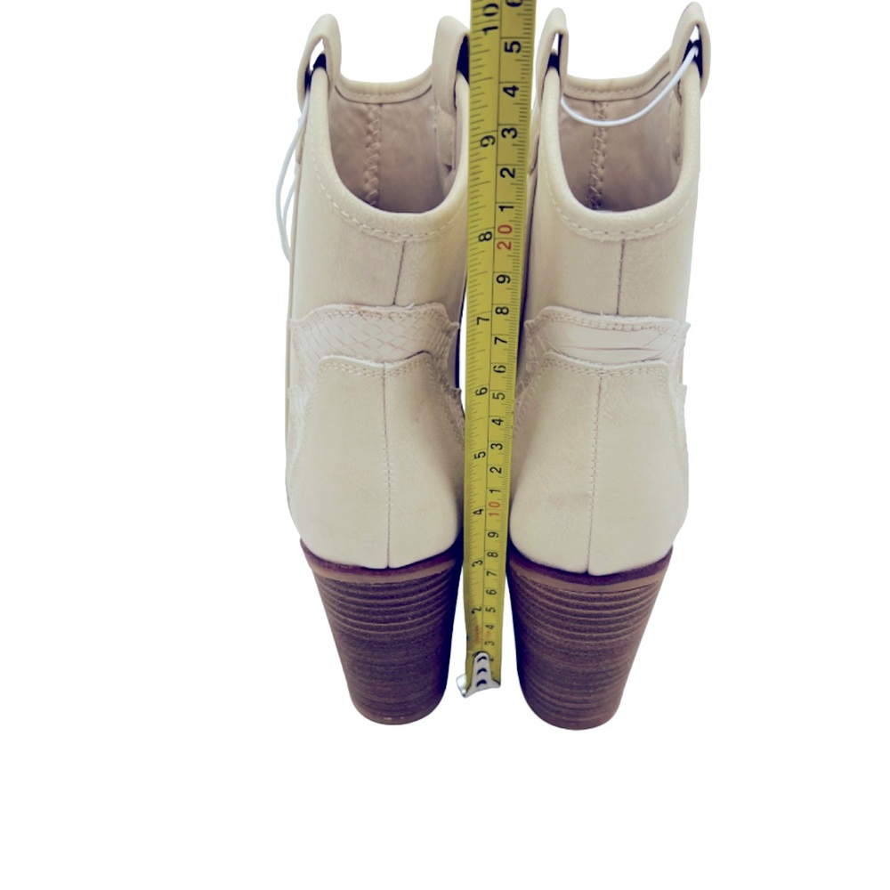 MIA Cowboy Bootie Heel Boots Off White Cream 7 NWT - Picture 11 of 11